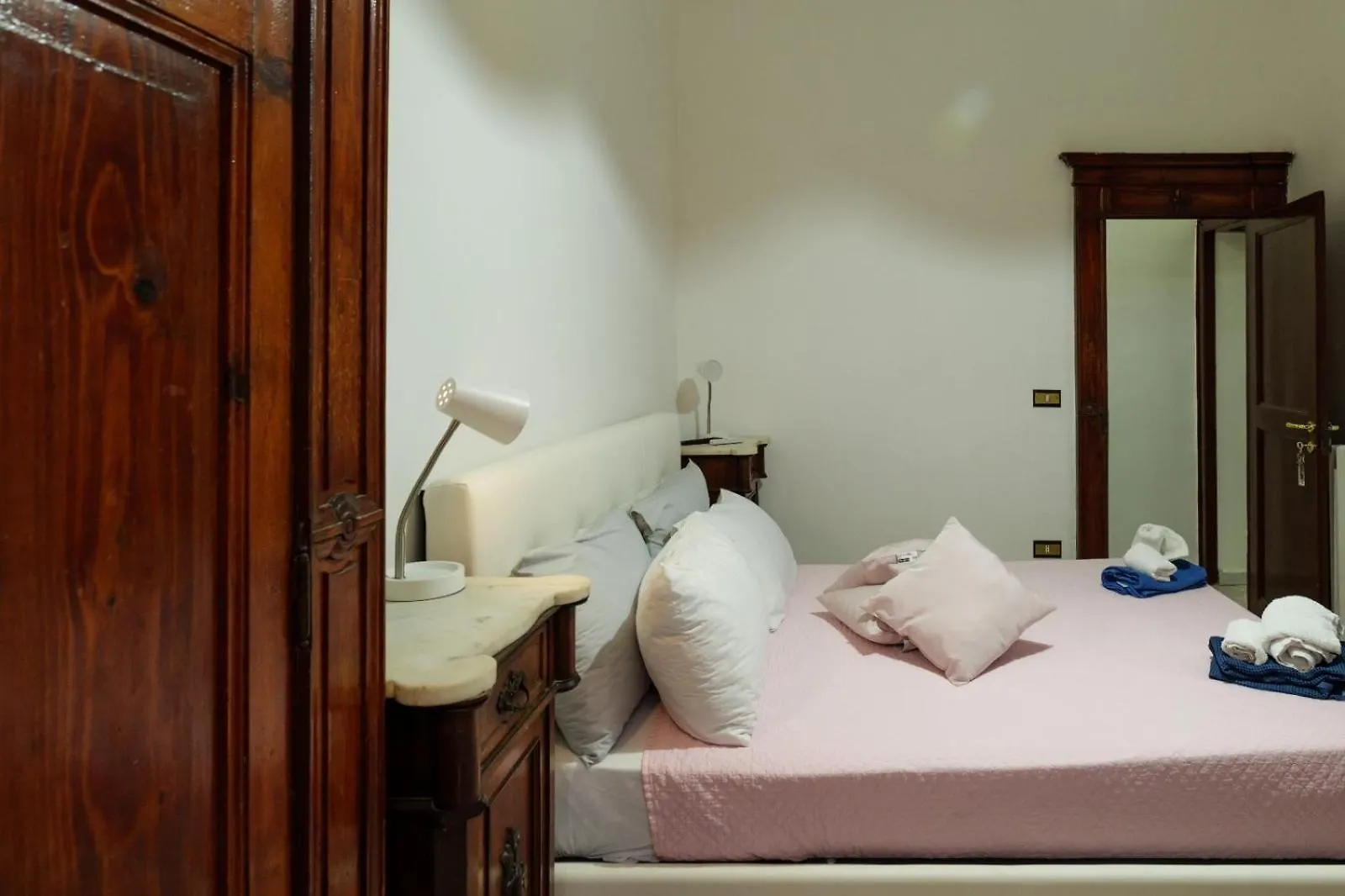 La Casa Di Nonna Teresa Bed & Breakfast Naples Italy